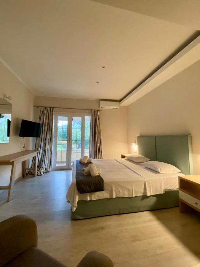 Callisto Beach Hotel Liapades Exterior foto